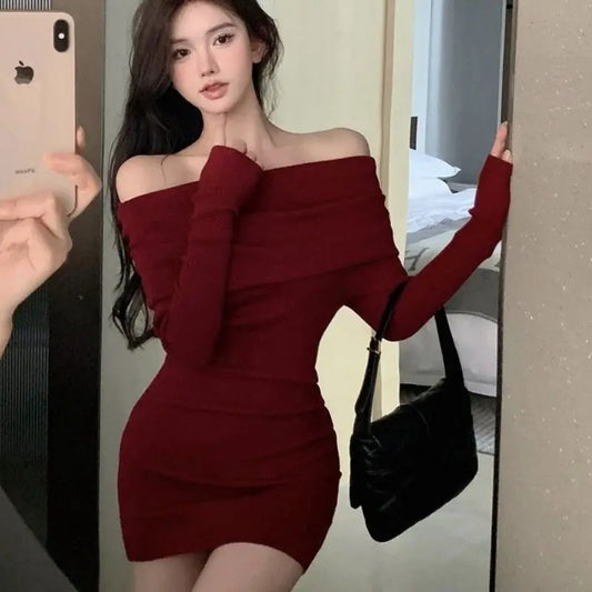 Spicy Girl Be Careful with the Machine One Shoulder Slim Fit Chic Hip Hugging Short Skirt Women's Korean Gentle Long Sleeved