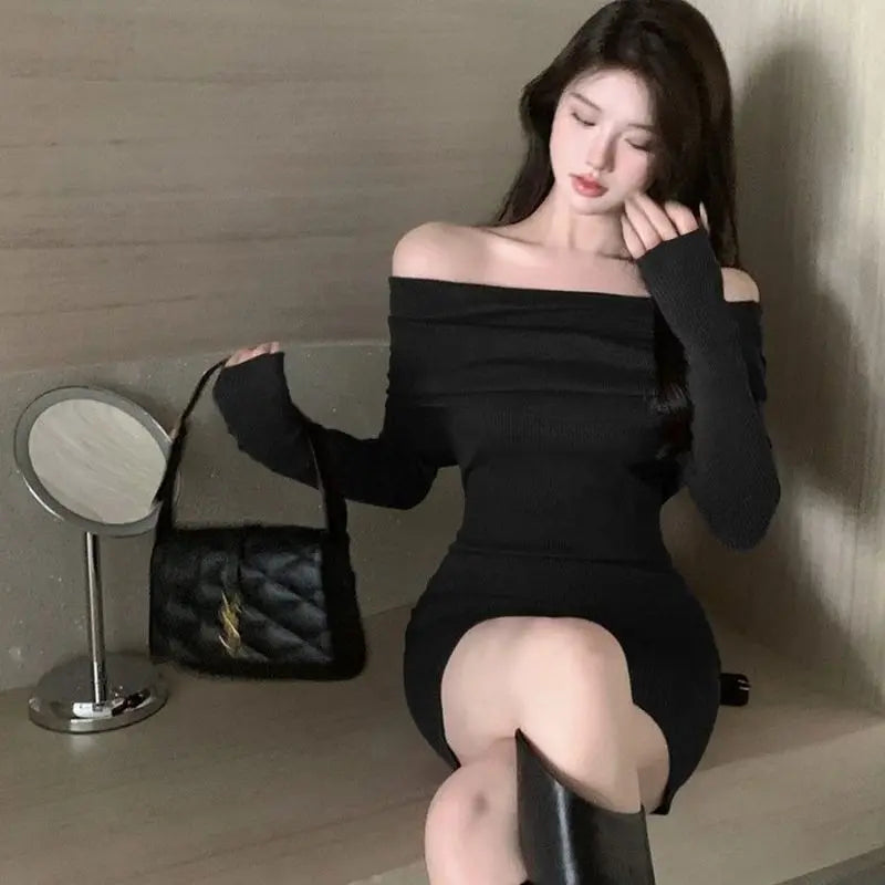 Spicy Girl Be Careful with the Machine One Shoulder Slim Fit Chic Hip Hugging Short Skirt Women's Korean Gentle Long Sleeved